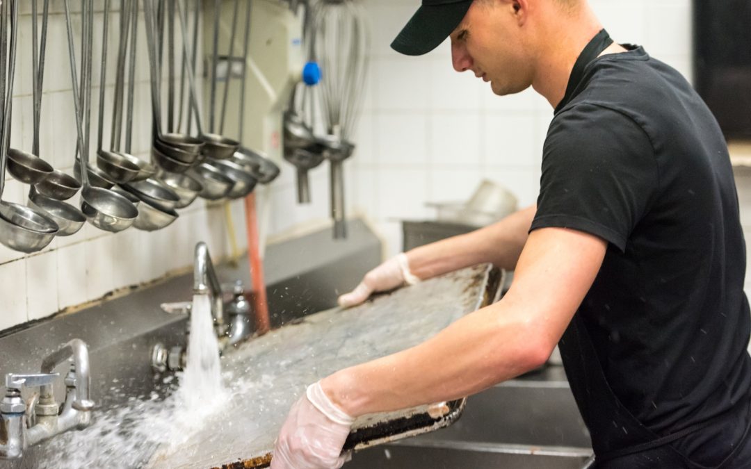 Do Dishwashers Use Hot Water Efficiently? | Troubleshooting Tips